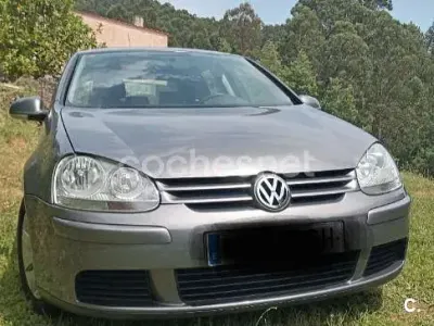 Usado VW Golf V Sportline 140 CV (102 kW) 2007 Gris / plata Berlina