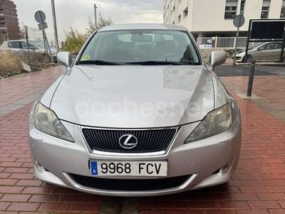 Usado Lexus IS220d Sport Line 177 CV (130 kW) 2006 Gris / plata Berlina