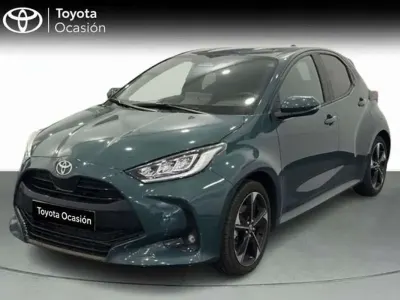 Usado Toyota Yaris Style 116 CV (85 kW) 2025 Verde Utilitario