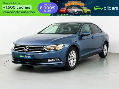 Usado VW Passat Edition 120 CV (88 kW) 2018 Azul Berlina