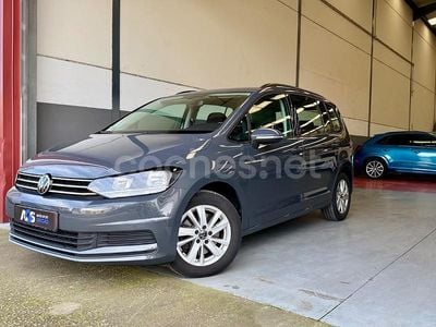 Gris / plata Usado 2022 VW Touran Sportline Monovolumen | 24.500 € (Precio justo)
