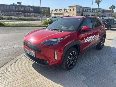 Usado Toyota Yaris Cross Active 132 CV (97 kW) 2025 Rojo SUV