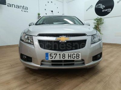 Usado Chevrolet Cruze LT 124 CV (91 kW) 2011 Gris / plata Berlina