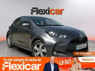Usado Toyota Yaris Active 116 CV (85 kW) 2025 Gris Utilitario