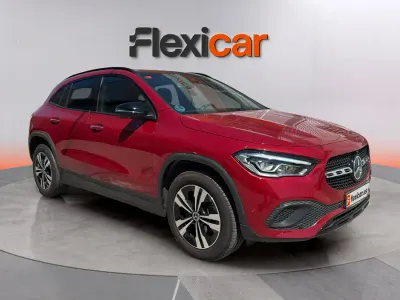 Usado Mercedes GLA200 156 CV (114 kW) 2020 Granate SUV