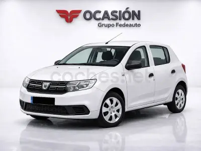 Usado Dacia Sandero Acces 73 CV (53 kW) 2019 Blanco Berlina