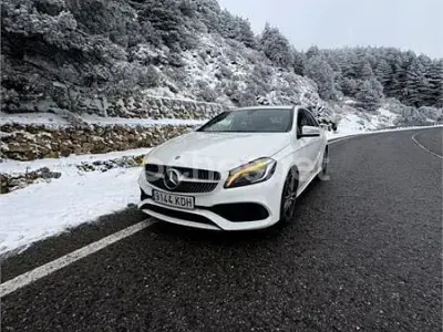 Usado Mercedes A200 AMG line 136 CV (100 kW) 2017 Blanco Berlina