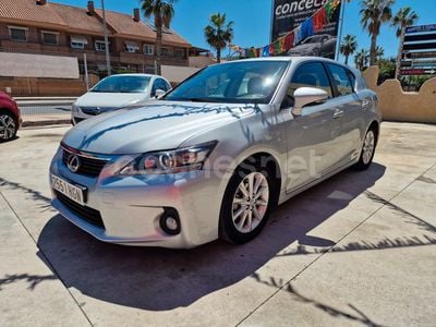 Lexus CT200h