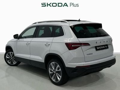 Usado Skoda Karoq Style 150 CV (110 kW) 2023 Blanco SUV