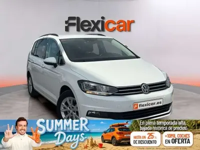 Usado VW Touran Advance 116 CV (85 kW) 2019 Blanco Monovolumen