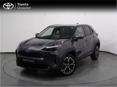 Usado Toyota Yaris Cross Plus 116 CV (85 kW) 2022 Gris / plata SUV