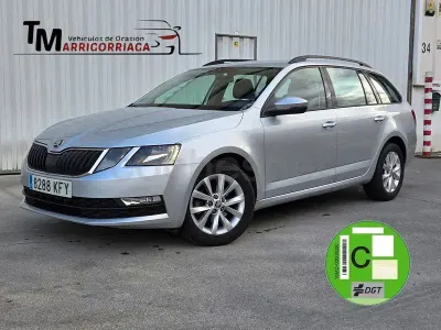 Begagnad Skoda Octavia 116 HK (85 kW) 2017 Grå Kombi