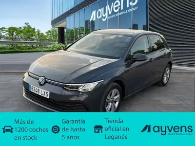 Usado VW Golf VIII Life 110 CV (80 kW) 2022 Gris Utilitario