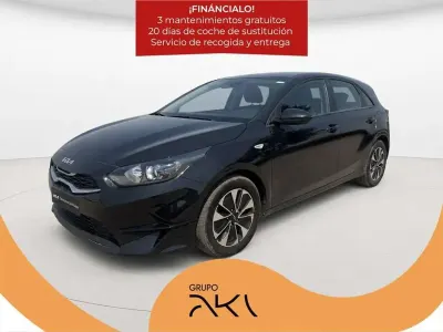 Usado Kia Ceed 101 CV (74 kW) 2025 Negro Utilitario
