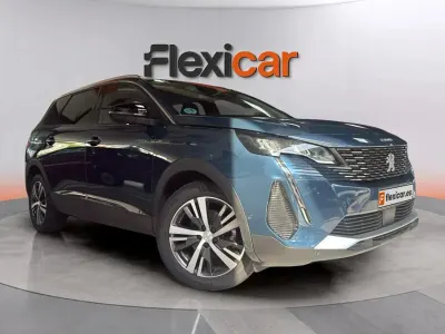 Usado Peugeot 5008 Allure 130 CV (95 kW) 2022 Azul SUV