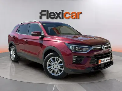 Usado SsangYong Korando Limited 136 CV (100 kW) 2020 Granate SUV