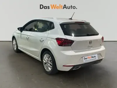 Usado Seat Ibiza FR 115 CV (84 kW) 2025 Blanco Utilitario