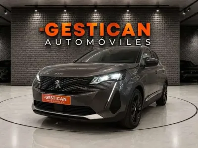 Usado Peugeot 3008 Allure 225 CV (165 kW) 2022 Gris SUV