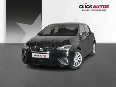 Usado Seat Ibiza XCELLENCE 110 CV (80 kW) 2022 Negro Utilitario
