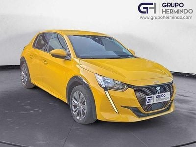 Usado Peugeot e-208 Allure 100 kW (136 CV) 2020 Amarillo Utilitario