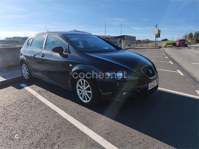 Usado Seat Leon Copa 90 CV (66 kW) 2012 Negro Berlina
