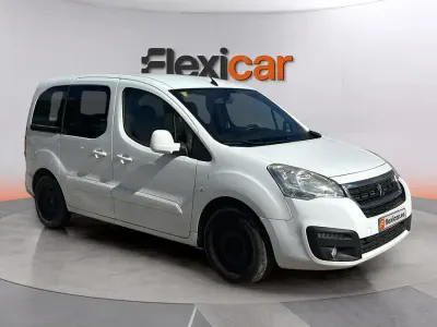 Käytetty Peugeot Partner Tepee Access 100 HP (73 kW) 2016 Valkoinen Tila-auto