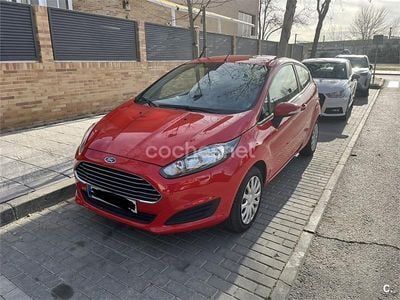 Rojo Usado 2013 Ford Fiesta Trend Berlina | 5600 € (Precio justo)