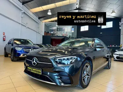 Usado Mercedes E220 200 CV (147 kW) 2022 Gris / plata Berlina