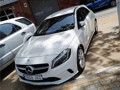 Usado Mercedes A200 AMG line 136 CV (100 kW) 2016 Blanco Utilitario