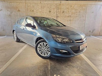Usado Opel Astra Excellence 110 CV (80 kW) 2015 Azul Berlina