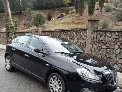 Negro Usado 2009 Lancia Delta Utilitario | 3400 € (Super precio)