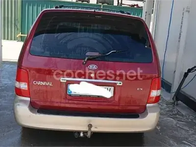 Usado Kia Carnival EX 144 CV (105 kW) 2005 Rojo Monovolumen
