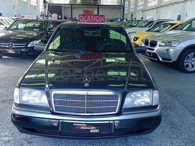 Usado Mercedes C250 113 CV (83 kW) 1995 Azul Berlina