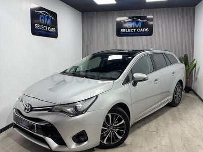 Usado Toyota Avensis Advance 143 CV (105 kW) 2017 Gris / plata Familiar