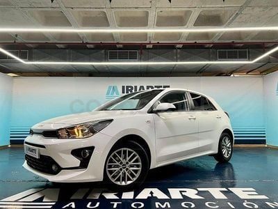 Usado Kia Rio 84 CV (61 kW) 2022 Blanco Berlina