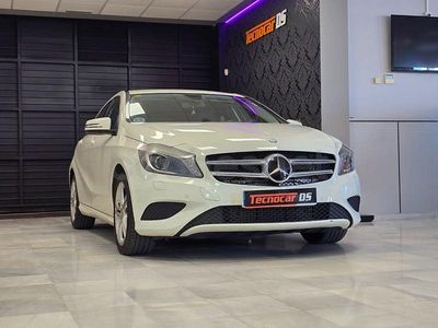 Usado Mercedes A180 Urban 109 CV (80 kW) 2013 Blanco Berlina