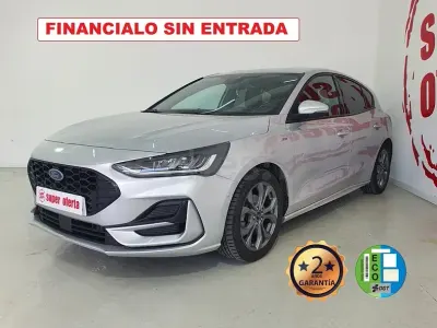 Usado Ford Focus ST-Line 125 CV (91 kW) 2023 Gris / plata Berlina