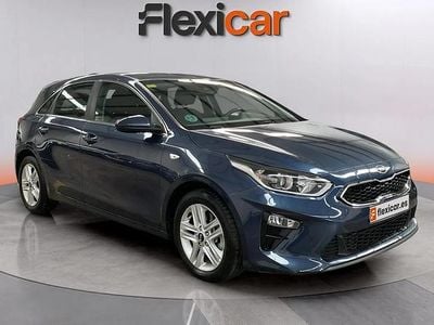 Usado Kia Ceed 140 CV (102 kW) 2020 Azul Utilitario