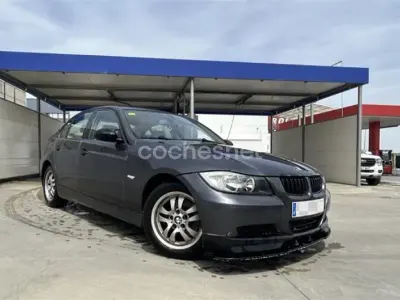 Usado BMW 318 122 CV (89 kW) 2006 Gris / plata Berlina
