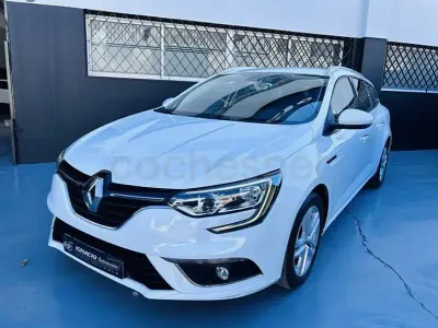 Usado Renault Mégane GrandTour Business 115 CV (84 kW) 2020 Blanco Familiar
