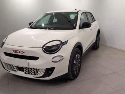 Usado Fiat 600E Red 114 kW (156 CV) 2024 Blanco