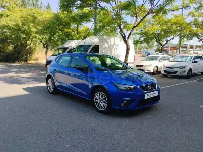 Usado Seat Ibiza FR 110 CV (80 kW) 2022 Azul Utilitario