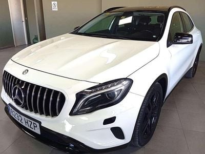 Usado Mercedes GLA220 Urban 170 CV (125 kW) 2014 Blanco SUV