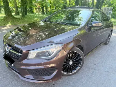 Usado Mercedes CLA200 AMG line 136 CV (100 kW) 2016 Marrón Coupe