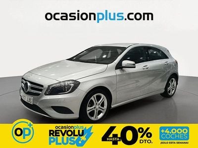 Usado Mercedes A180 Urban 109 CV (80 kW) 2015 Gris plata Utilitario