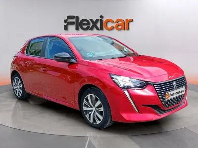 Usado Peugeot 208 Active 101 CV (74 kW) 2023 Rojo Utilitario