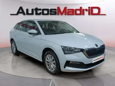 Usado Skoda Scala Ambition 110 CV (80 kW) 2023 Blanco Utilitario