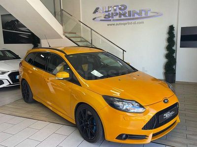 Usado Ford Focus ST 250 CV (183 kW) 2014 Amarillo Familiar