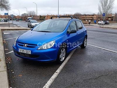 Usado Peugeot 307 110 CV (80 kW) 2005 Azul Berlina