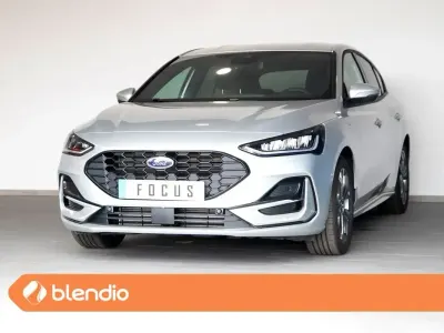 Usado Ford Focus ST-Line 125 CV (91 kW) 2023 Plata Utilitario